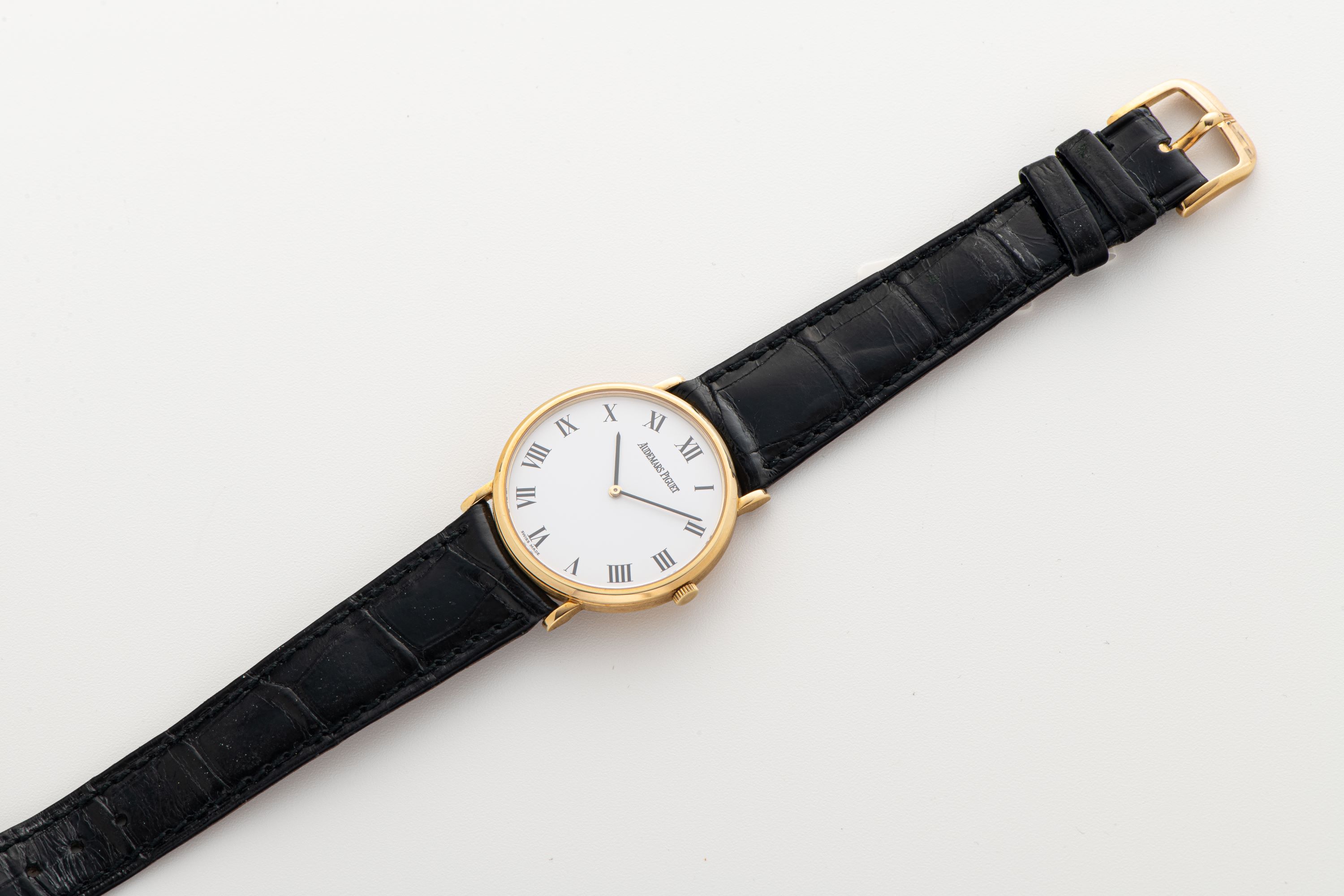 Ineichen Auctioneers - Dress Watch Ref. 14787.0.002 in 18k Yellow Gold