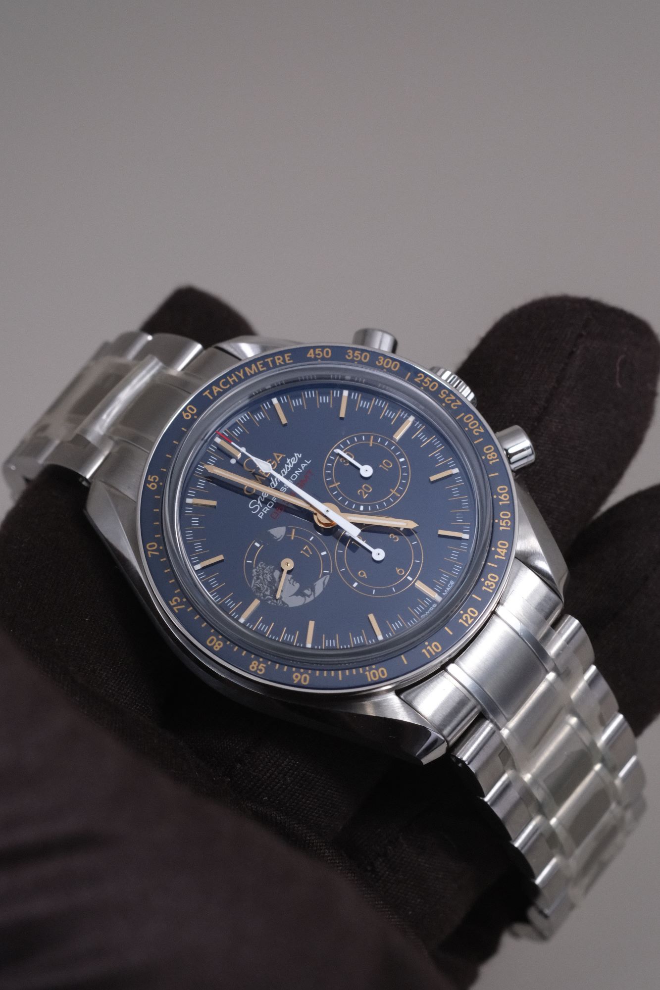 Ineichen Auctioneers - Speedmaster Moonwatch “Apollo XVII” 45th