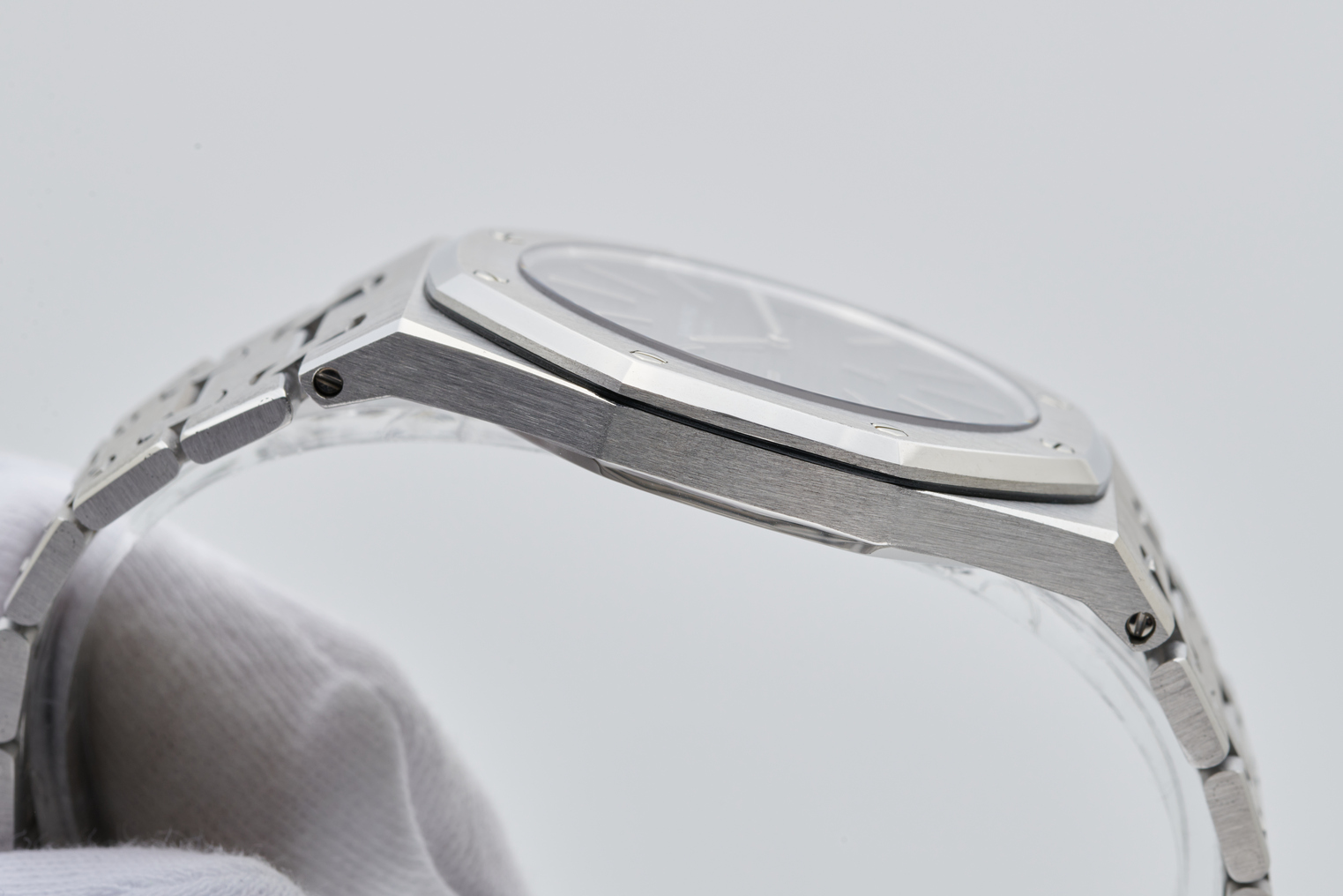 Ineichen Auctioneers - Royal Oak 'Jumbo' 5402ST A-series