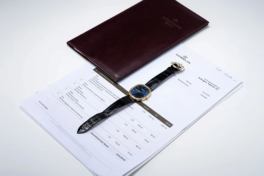 Ellipse Ref. 3738 in 18k Yellow Gold