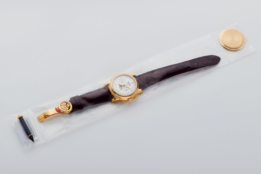 Perpetual Calendar Chronograph Ref. 5970J in 18K Yellow Gold Sealed Full Set from 2008