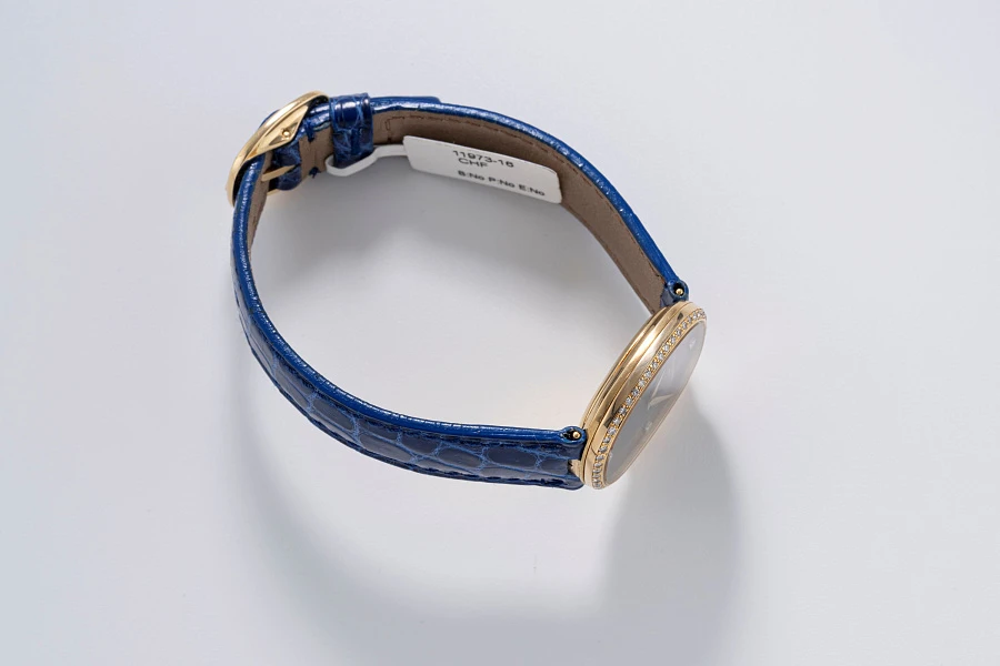 Ellipse Ref. 4382 in 18k Yellow Gold