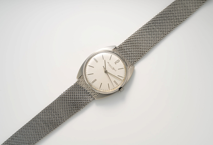 Ultra Thin Cushion Case Ref. 1419 in Stainless Steel