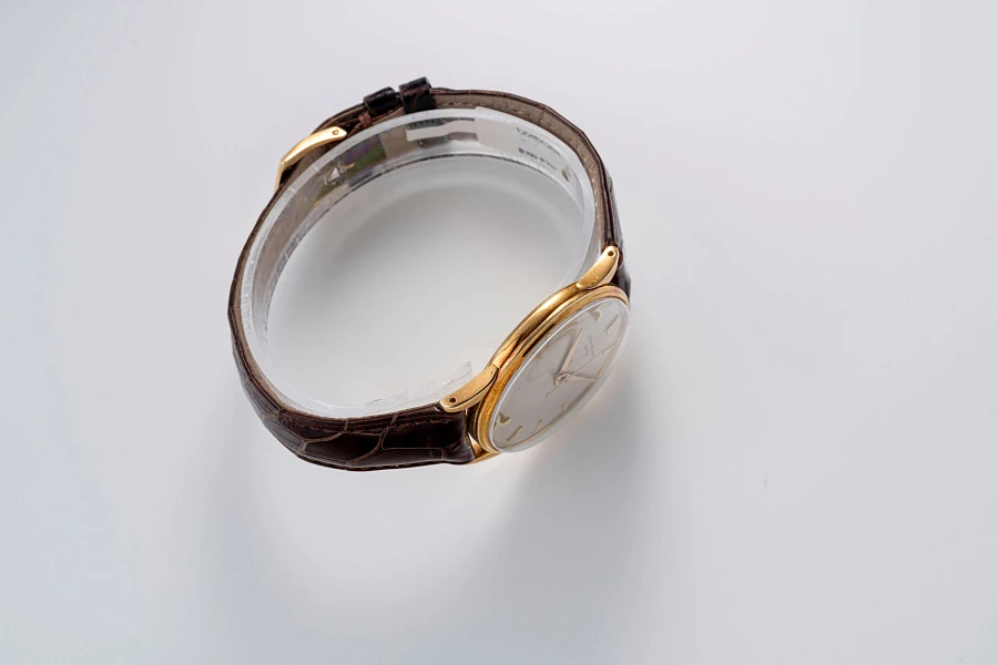 Calatrava Ref. 3411 in 18k Yellow Gold with Pink Patina