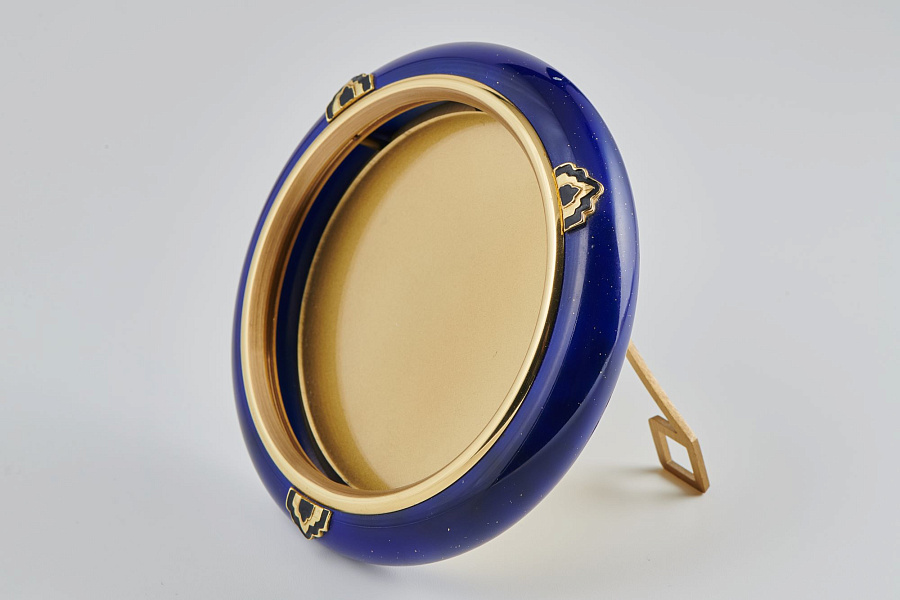 Rectangular and Round Picture Frames