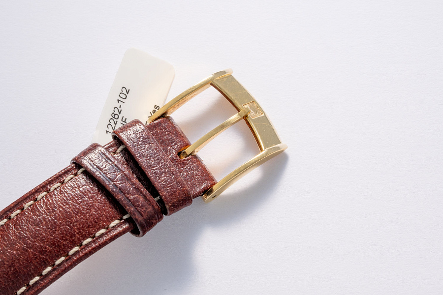 Elite GMT Ref. 30.0011.672 in 18k Yellow Gold