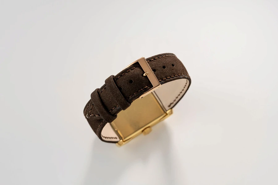 Rectangular Ref. 2553 in 18k Yellow Gold