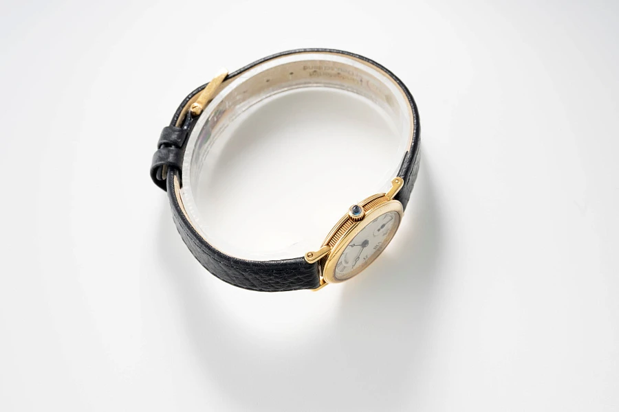 Classique Ladies Watch in 18k Yellow Gold