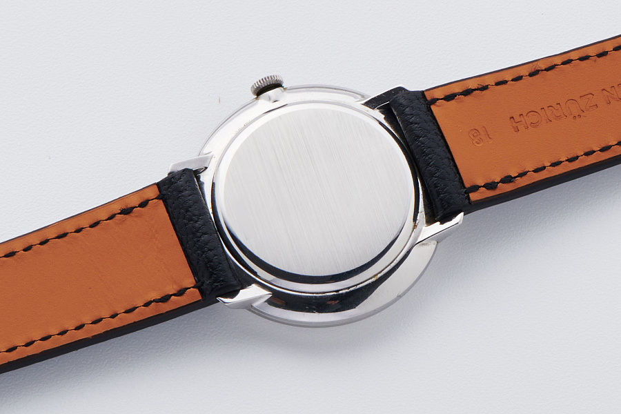 Hand-wound Watch Ref. 2401 with White Lacquer Dial