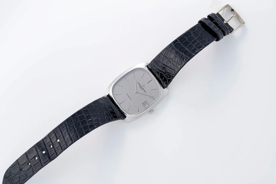 Ultra Thin Cushion Case Automatic Watch Ref. 2045Q in 18k White Gold