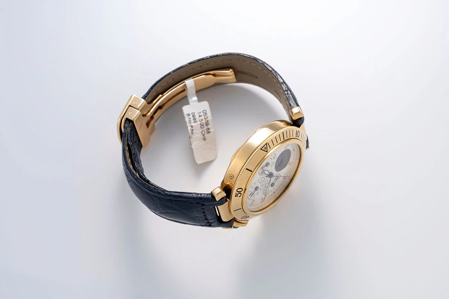 Pasha Calendar Ref. 0985 in 18k Yellow Gold