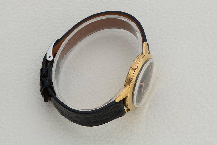Dress Watch in 18K Yellow Gold