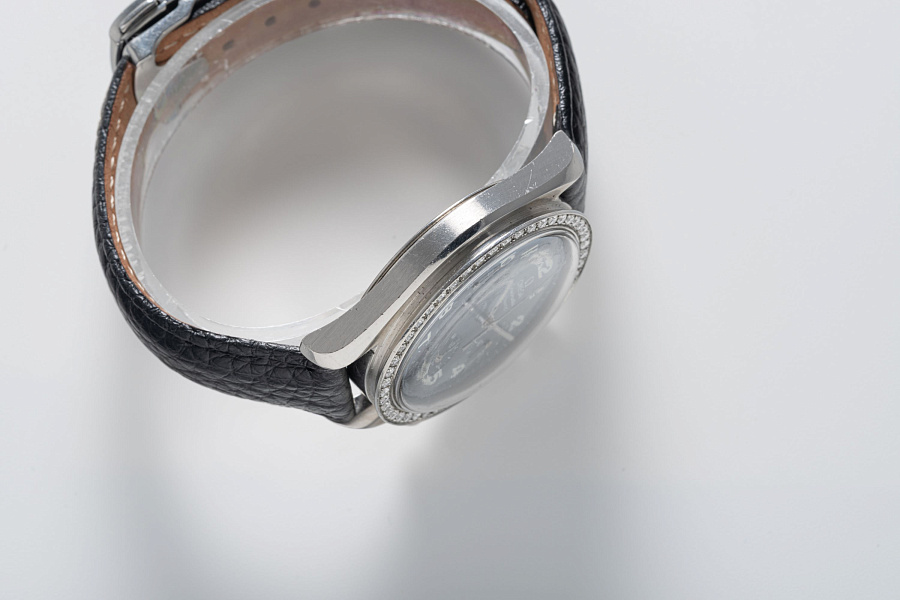 Speedmaster Reduced Ref. 275.0032 with Blue MoP Dial