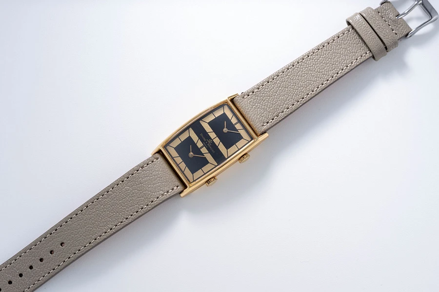 Dual Time Ref. 32002 in 18k Yellow Gold