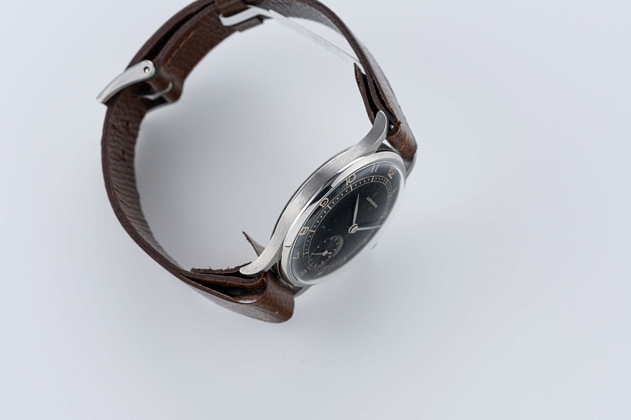 Gilt Dial Dress Watch Ref. 132 in Stainless Steel