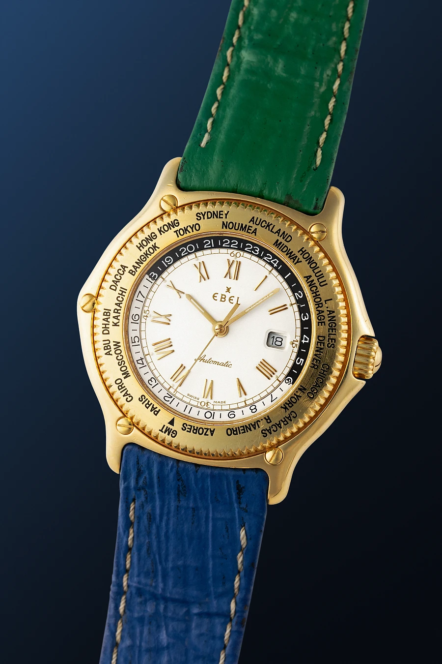 Voyager World Time Ref. 8124913 in 18k Yellow Gold