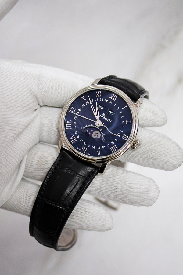 Villeret Quantième Complet in White Gold