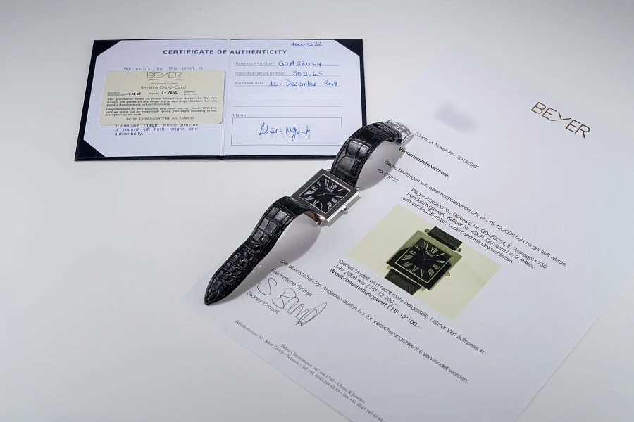 Altiplano Rectangular Ref. P10074 in 18k White Gold