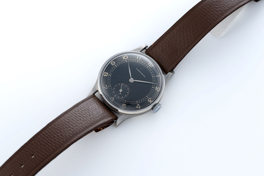 Gilt Dial Dress Watch Ref. 132 in Stainless Steel