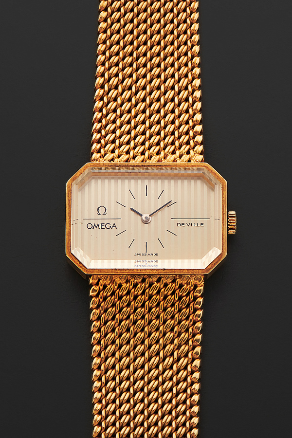DeVille Ref. 8343 in 18k Yellow Gold