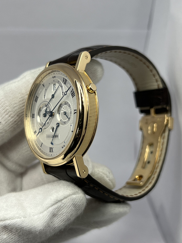 Classique 5707 Le Réveil du Tsar Yellow Gold