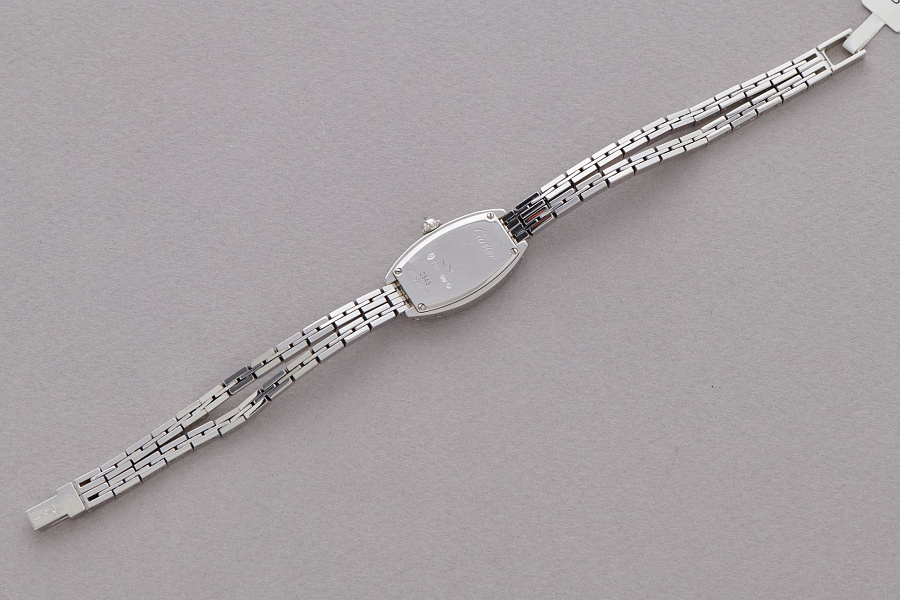 Mini Tonneau in 18k White Gold