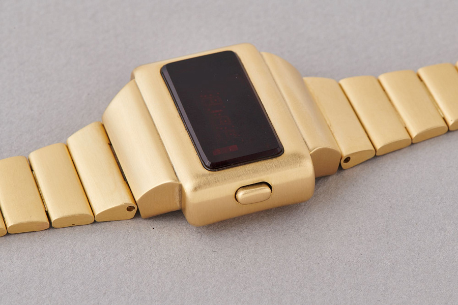 TC1 LED Mark 1 in 18K Yellow-Gold