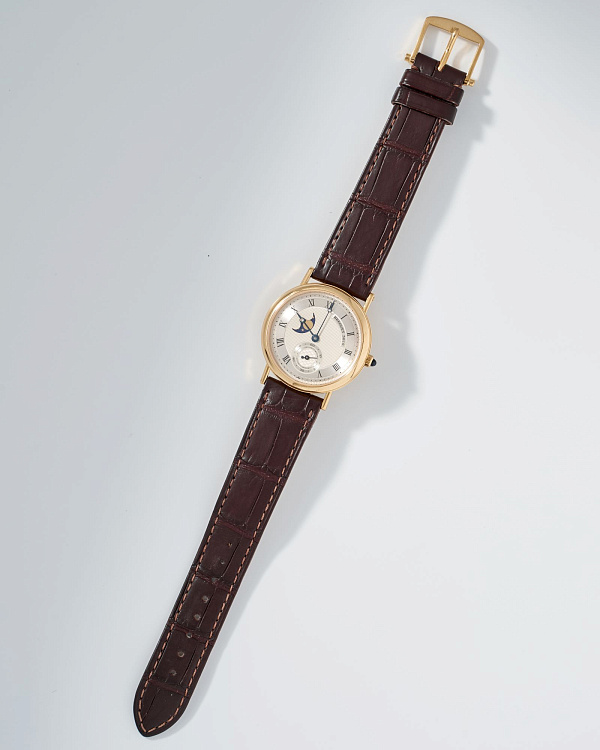 Classique Moon Phase 3300 Hand-Wound Yellow Gold