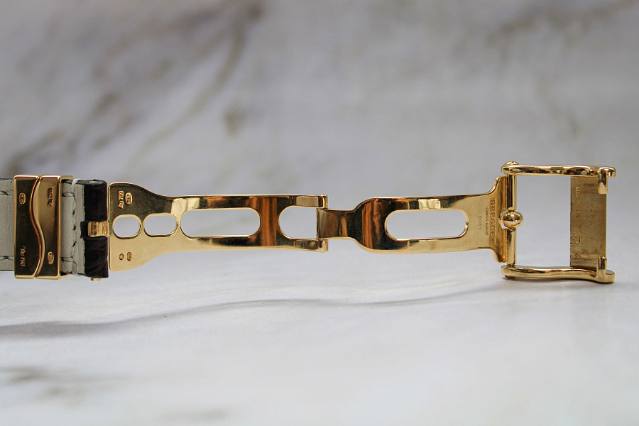 Marine Big Date Yellow Gold