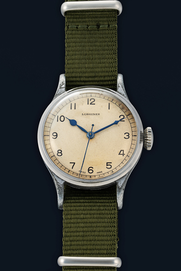 Military Watch Ref. 715 in a Metal Case
