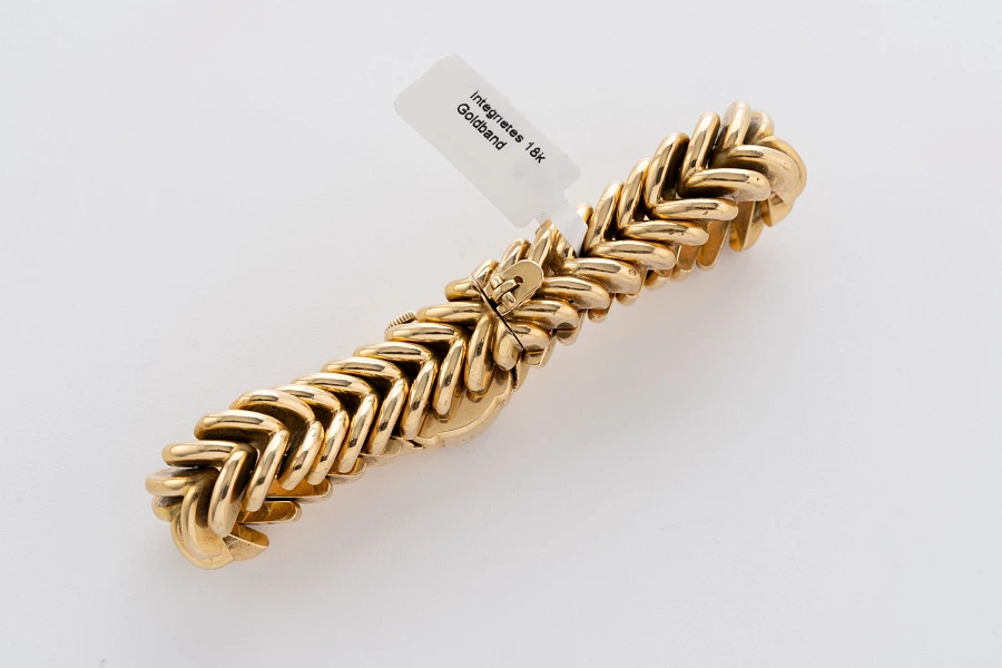 Ladies Watch Ref. 7001 in 18k Yellow Gold