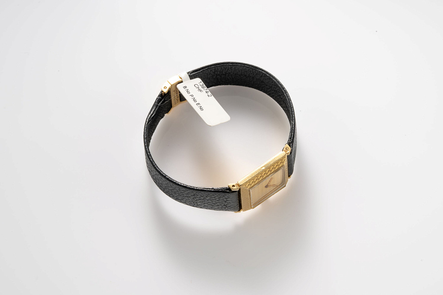 Square Ref. B3311 in 18k Yellow Gold