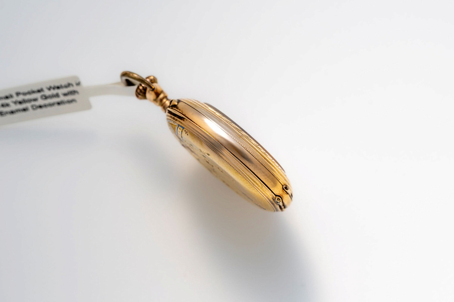Small Pocket Watch in 14k Yellow Gold with Enamel Decoration