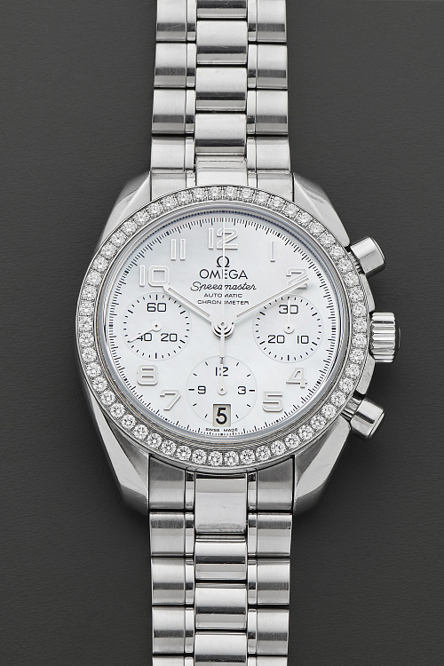 Speedmaster Reduced Ref. 3835.70.36 with Mother of Pearl Dial