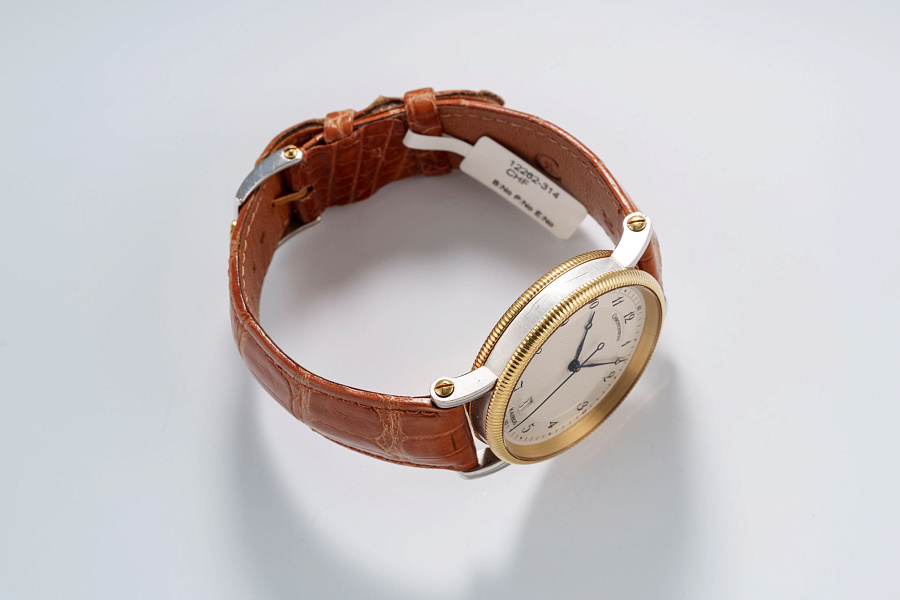 Kairos in Stainless Steel and 18k Yellow Gold