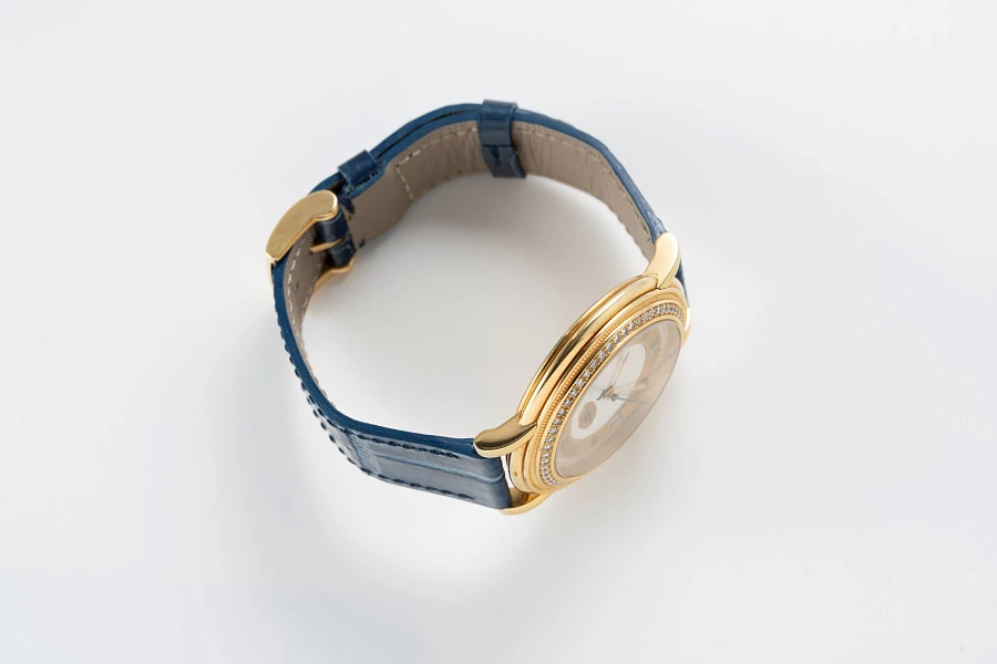 Toric in 18k Yellow Gold with Diamonds