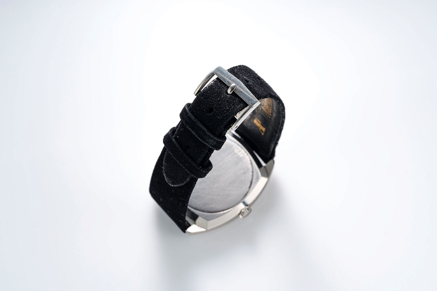 Cushion Case Ref. 5369 in Stainless Steel