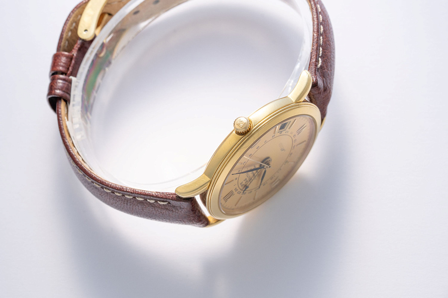 Elite GMT Ref. 30.0011.672 in 18k Yellow Gold