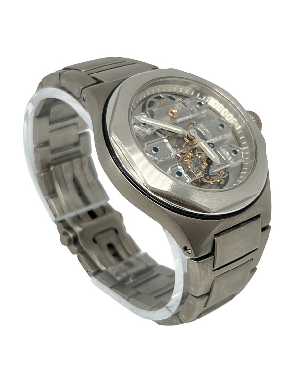 Laureato EVO3 Tourbillon Sous 3 Ponts Saphir