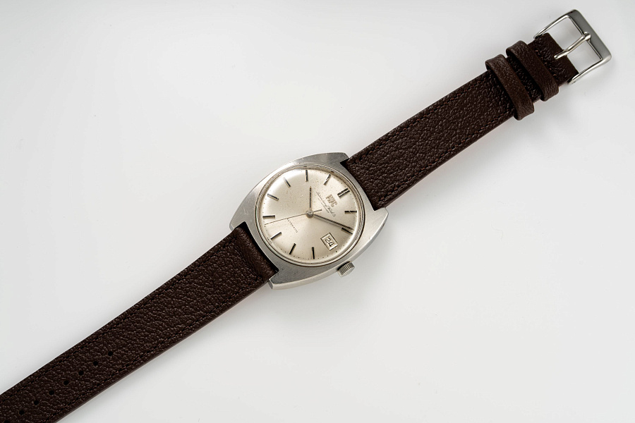 Cushion Case in Stainless Steel