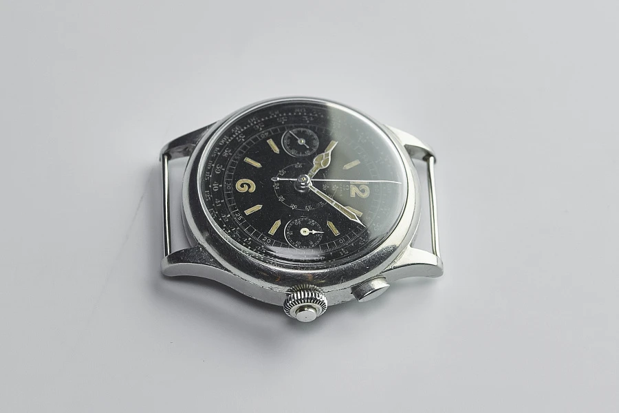 Omega Chronograph 33.3 Black Email