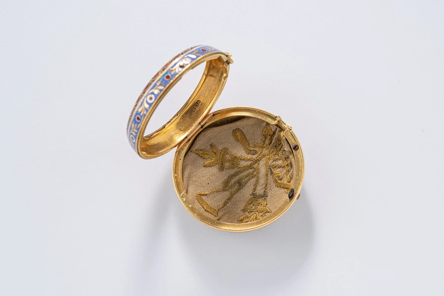 Pocket Watch with Enamel Decoration in 18k Yellow Gold