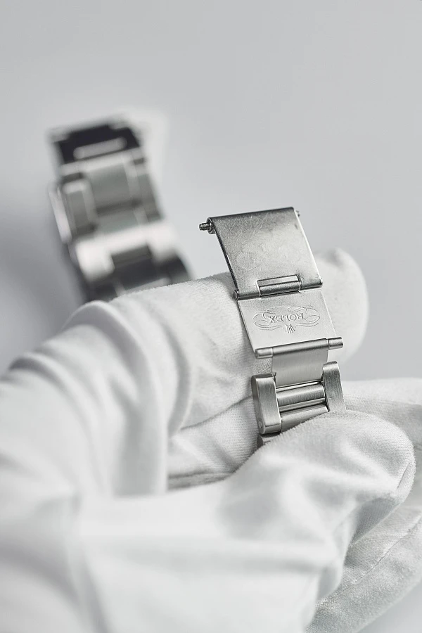 Rolex Sea-Dweller 1665 "Double Red"