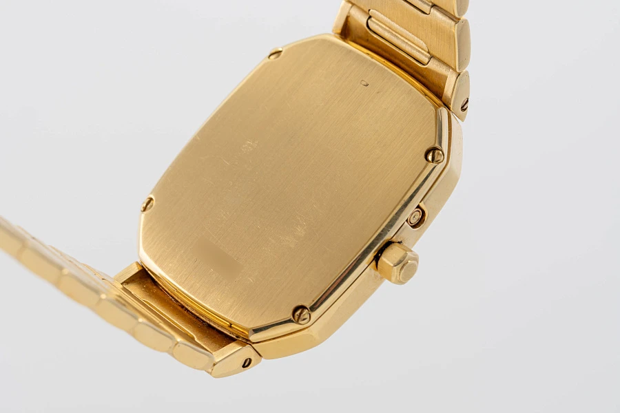 Beta 21 Ref. 6001BA in 18k Yellow Gold