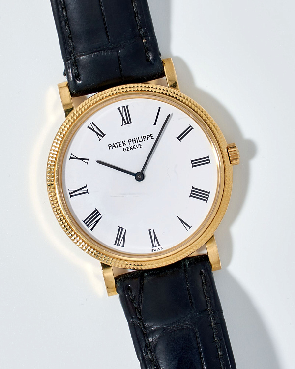Calatrava 5120 ‘Clous de Paris’ Automatic Yellow Gold