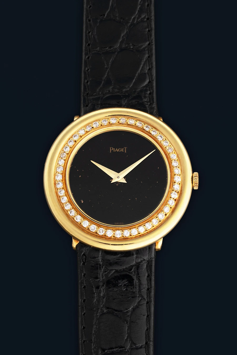 Diamond Bezel Ref. 9046 in 18k Yellow Gold