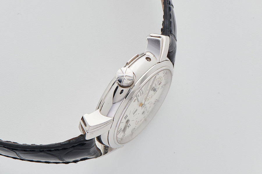 Régulateur Dual Time in 18k White Gold