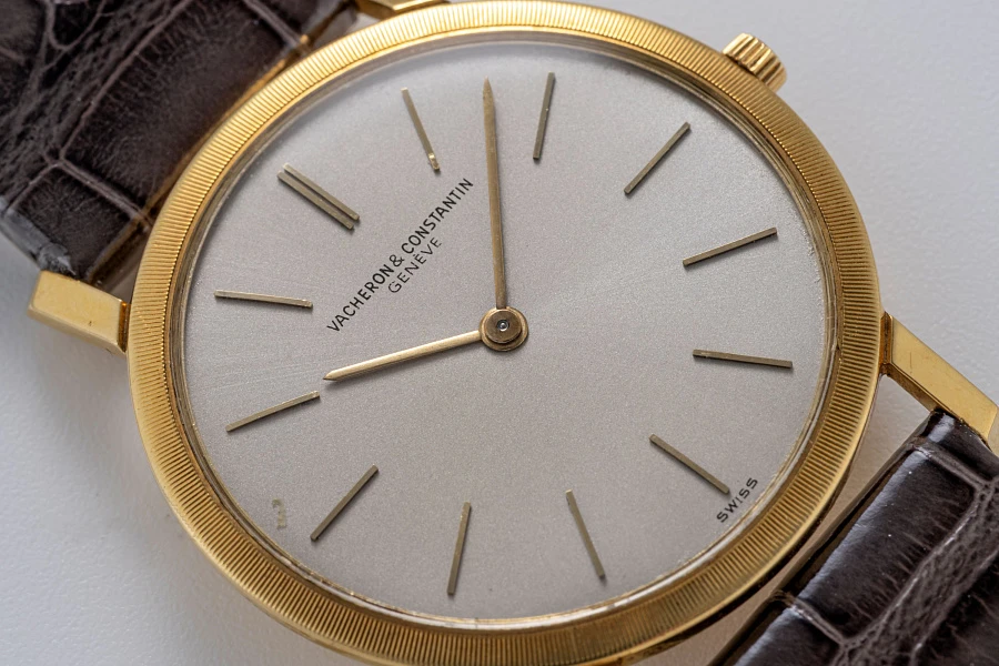 Dress Watch with Fluted Bezel Ref. 6351 in 18k Yellow Gold