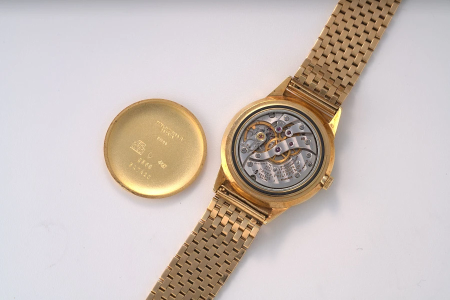 Calatrava Ref. 2568 in 18k Yellow Gold