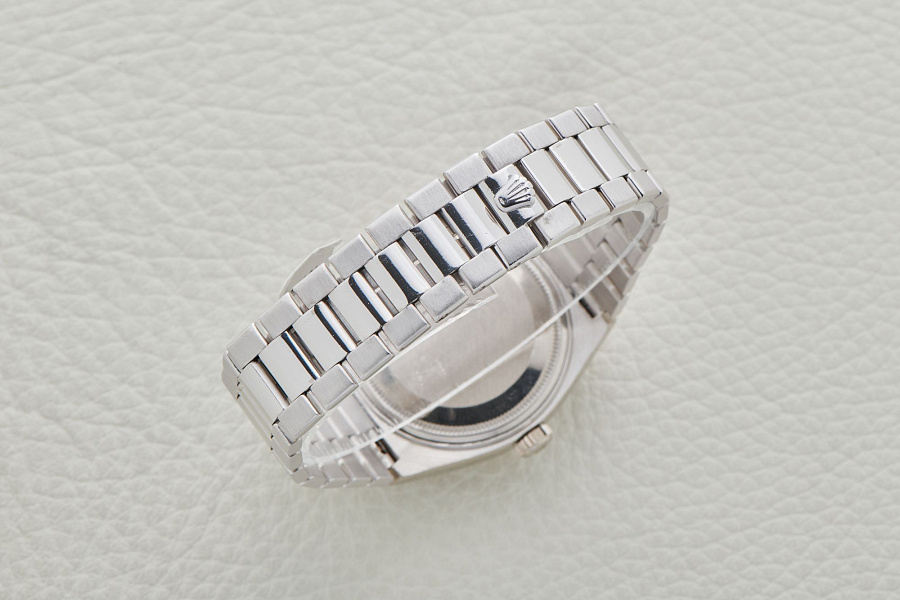 Oysterquartz Day-Date 18k White Gold